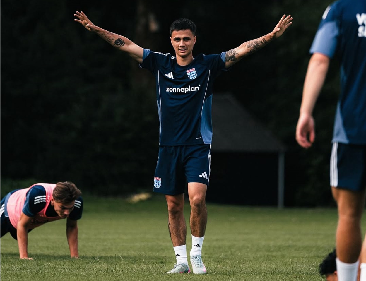 Eliano Reijnders Tinggalkan Eredivisie, Gabung Persib Bandung: Tantangan Baru di Tanah Air