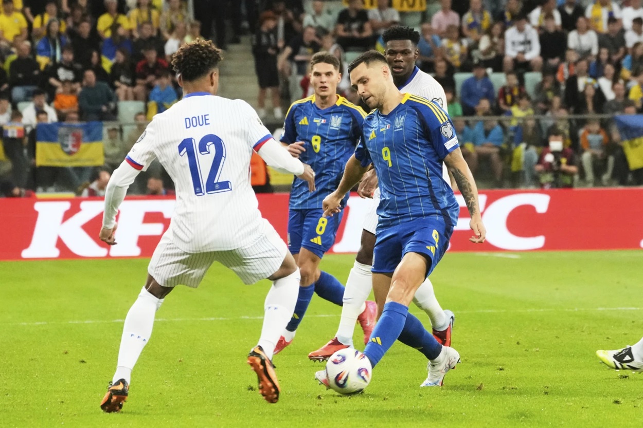 Didier Deschamps Bela Keputusan Mainkan Dembélé dan Doué Meski Cedera, PSG Protes Keras