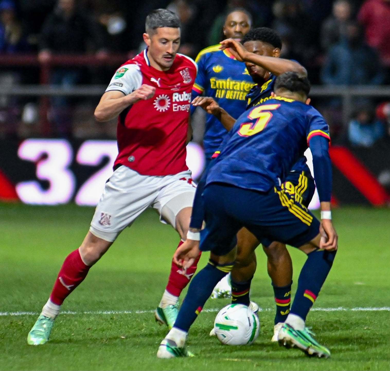 Kejutan Carabao Cup! Fleetwood Town Singkirkan Arsenal Lewat Adu Penalti