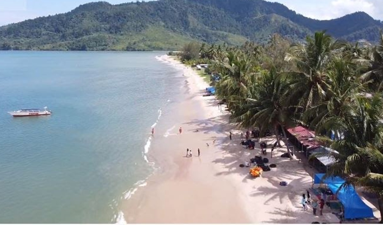 Pantai Pandan, Surga Romantis dan Alam Asri di Sumatera Utara
