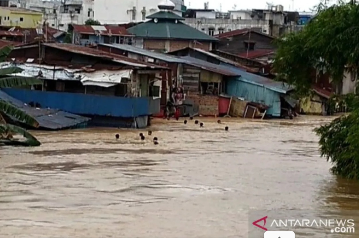 Siaga Bencana! Banjir Rob Setinggi 2,5 Meter Diprediksi Terjang Medan Utara Sepekan Penuh