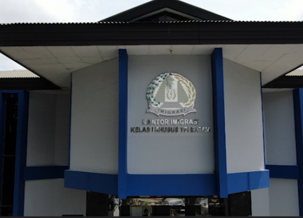  Oknum Petugas Imigrasi Batam Dinonaktifkan, Diduga Terima Pungli Ratusan Dolar Singapura