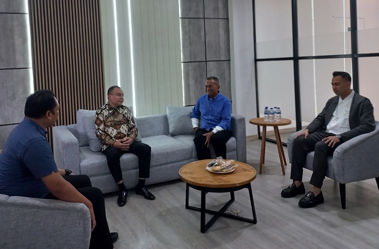 Raffi Ahmad dan Sufmi Dasco Kunjungi Kantor Disway, Dahlan Iskan Sambut Penuh Keakraban
