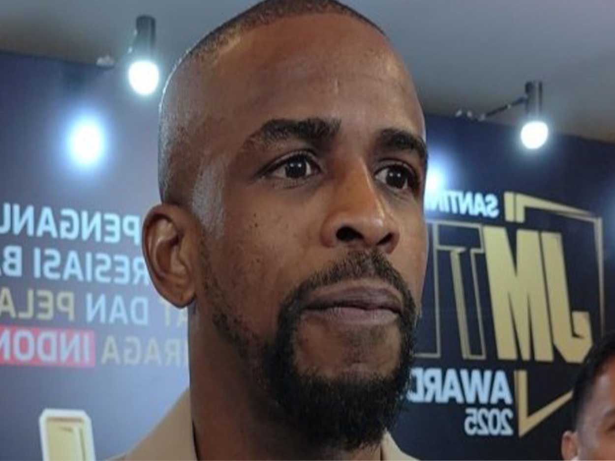 Sebut Timnas Mundur Lagi, Greg Nwokolo: Kita Tidak Butuh Pelatih yang Bicara Proses!