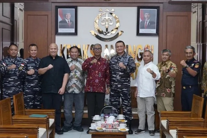 Fokus Jaga Keamanan Perairan !! Kajati Sumut dan TNI AL Belawan Perkuat Sinergi