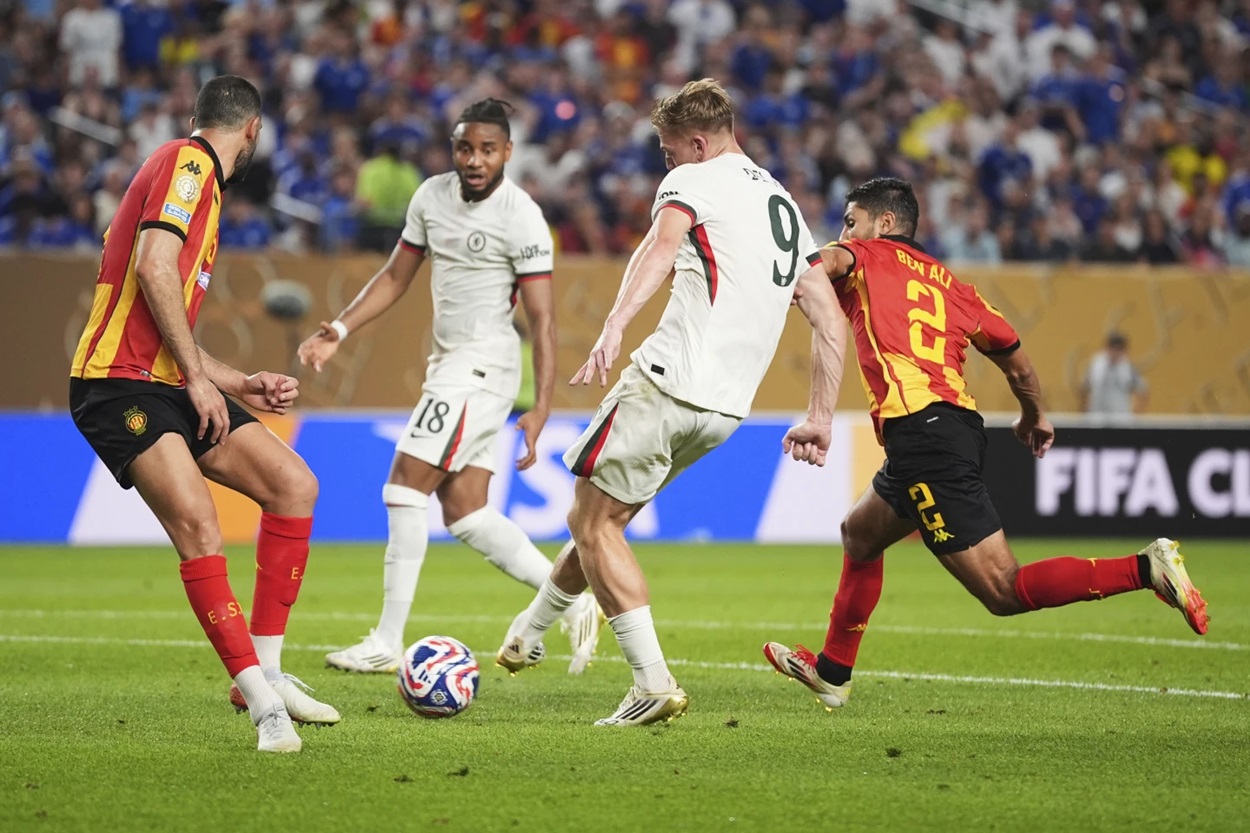 Liam Delap Cetak Gol Pertama untuk Chelsea, Bungkam Esperance 3-0 di Piala Dunia Antarklub