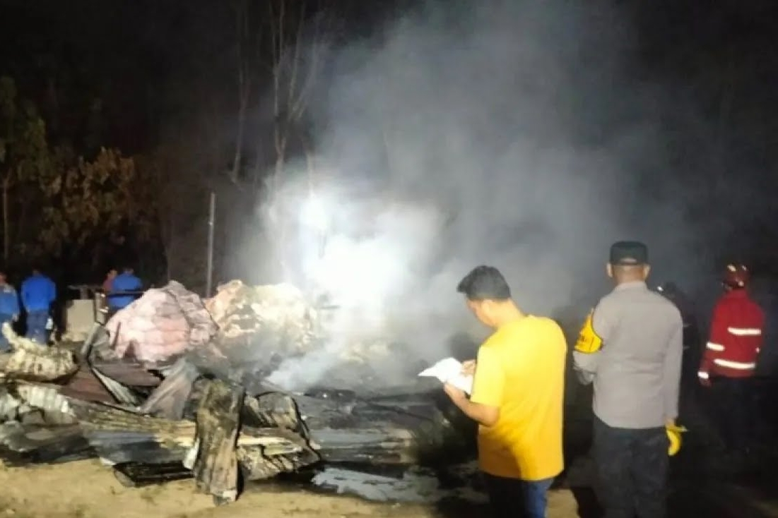 Rumah Sekaligus Gudang di Paluta Hangus Dilalap Api, Kerugian Capai Rp55 Juta