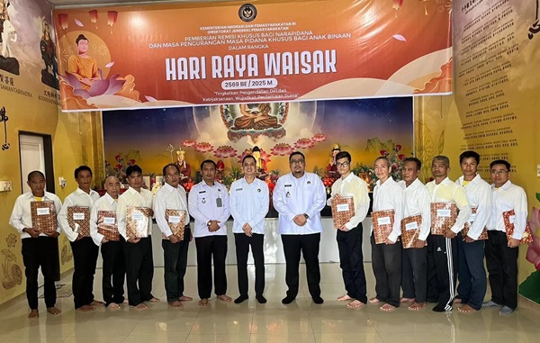38 Napi Rutan Kelas I Medan Terima Remisi  Waisak 2025