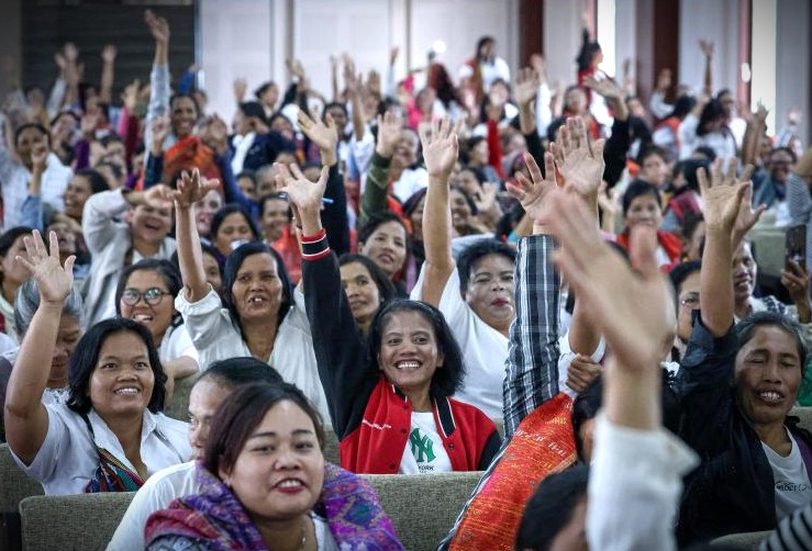 UMKM Danau Toba Semakin Berdaya Saing Lewat Festival Kemudahan dan Pelindungan Usaha Mikro