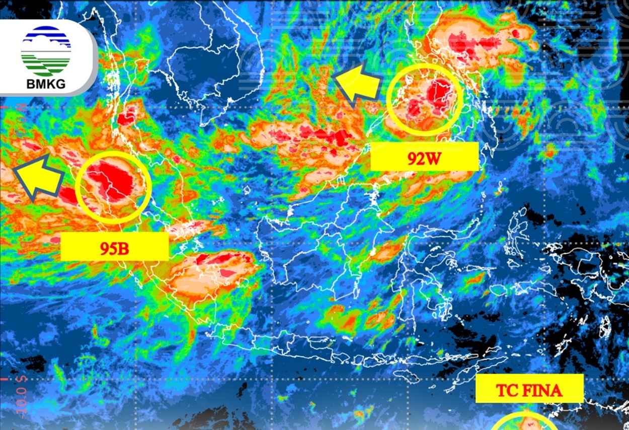 BNPB Ingatkan Cuaca Ekstrem Imbas Dua Bibit Siklon di Samudra Hindia