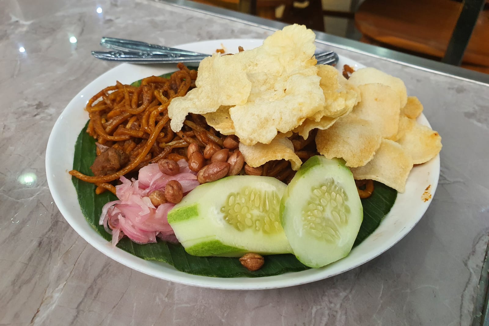 Bukan Sekadar Makan !! Warung Aceh Bang Ari Palmerah Tawarkan Vibes Estetik