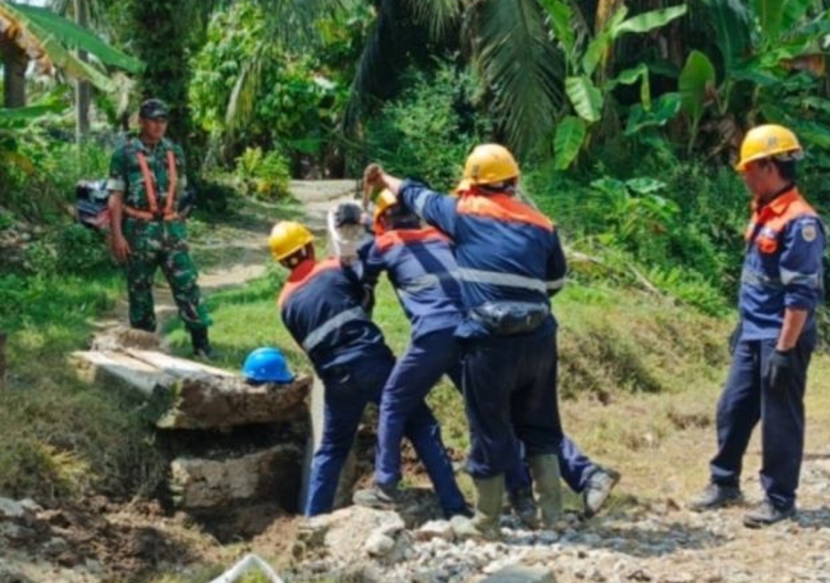 KAI Sumut Tutup Paksa 6 Perlintasan Ilegal, Demi Cegah Petaka Kereta Api