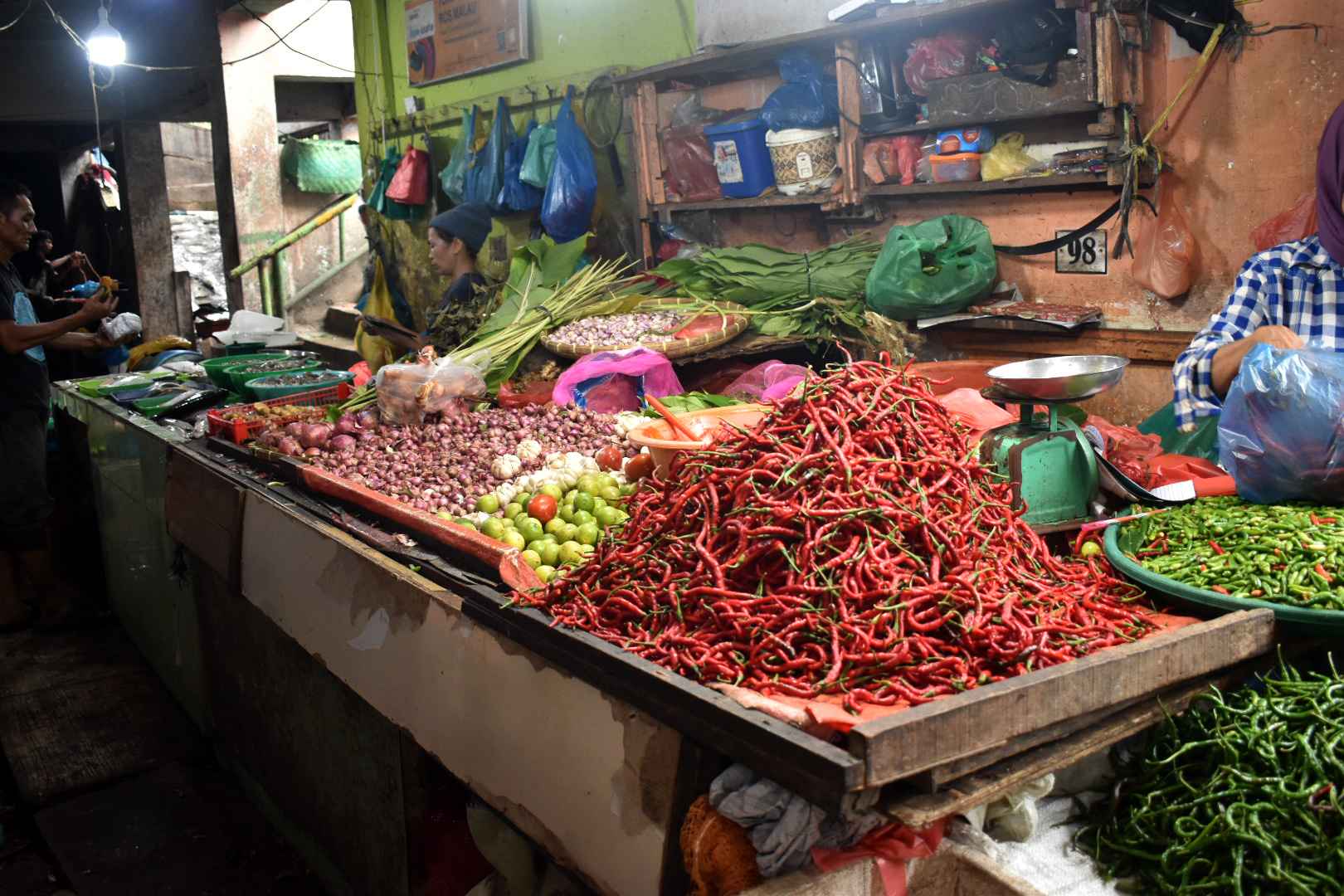 Jelang Nataru, Pemprov Sumut Tekan Harga Cabai Merah dan Daging Ayam