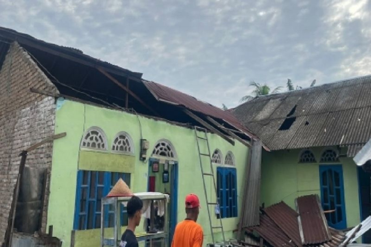 Cuaca Ekstrem Terjang Sumut, 20 Rumah di Serdangbedagai Rusak Parah