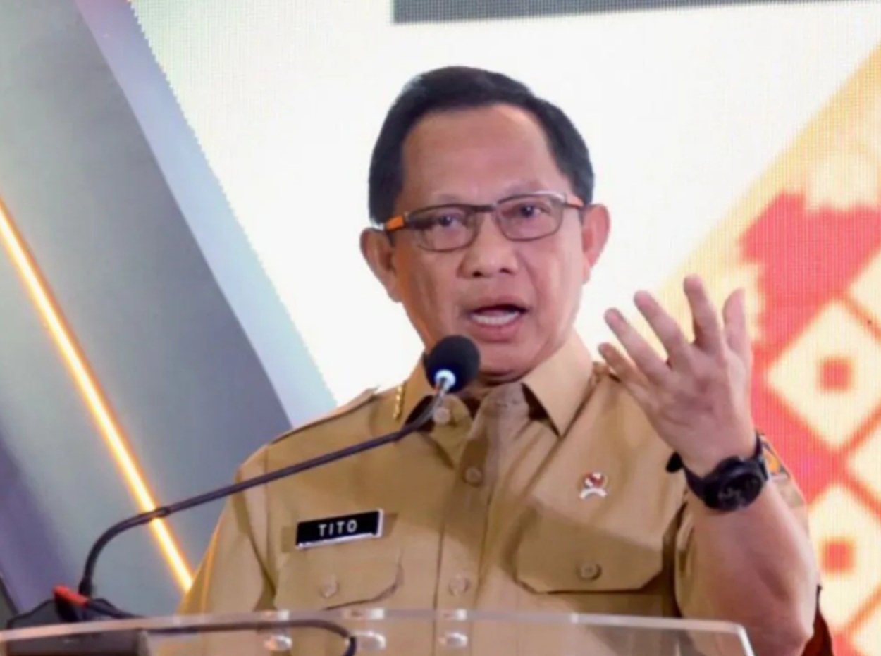 Sanksi Tiga Bulan: Bupati Mirwan MS Wajib 'Magang' di Kemendagri untuk Belajar Penanganan Bencana