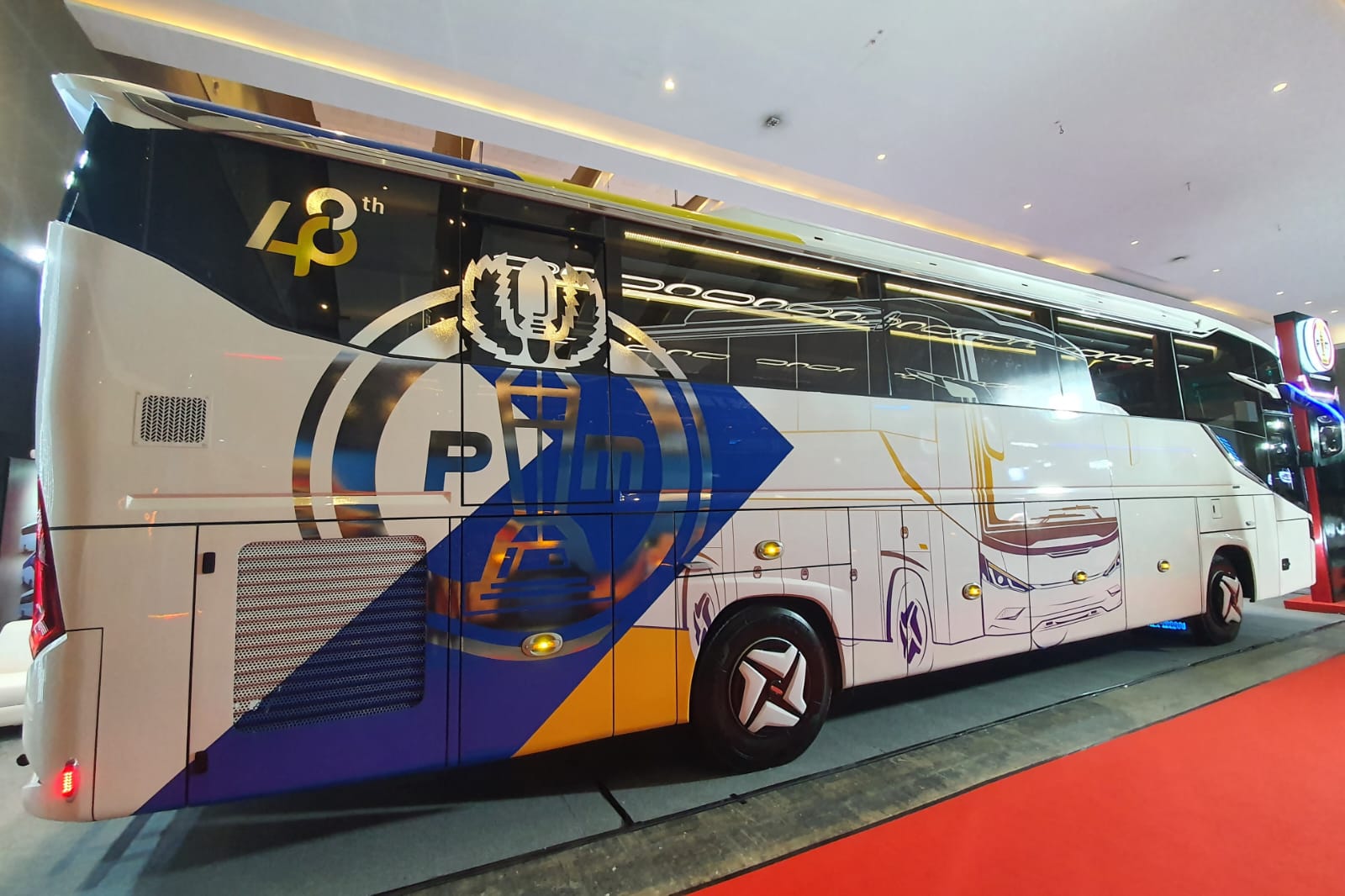 DAMRI Rilis Bus Premium Rute Lintas Negara, Gunakan Bodi Karoseri Piala Mas 