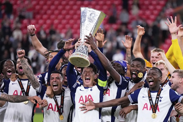 Tottenham Juara Liga Europa 2025! Akhiri 17 Tahun Puasa Gelar, Johnson Jadi Pahlawan