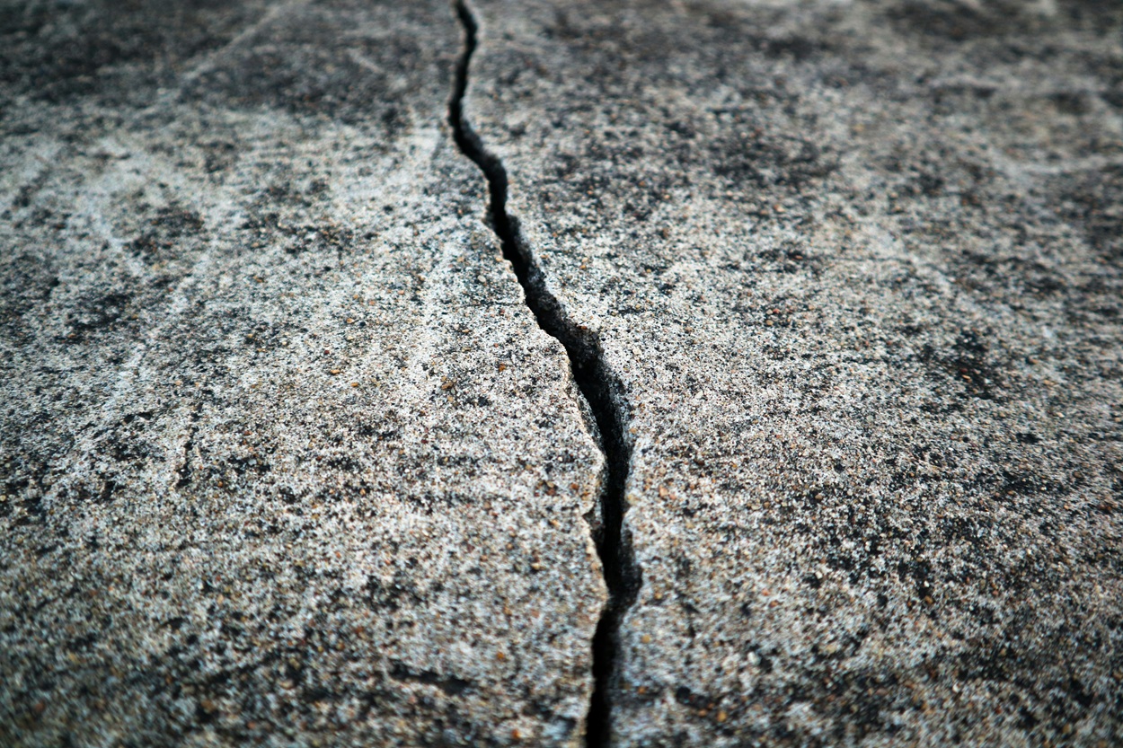 Gempa 7,4 SR Guncang Laut Filipina Selatan, 2 Tewas, Rusak Fasilitas Publik