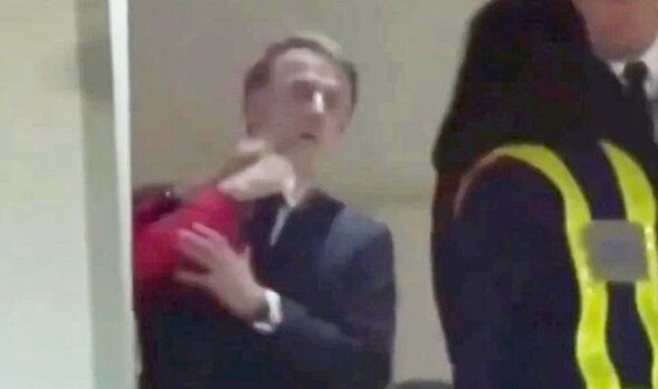 Presiden Prancis Macron Ditampar Istri di Bandara Hanoi, Video Viral Bikin Heboh