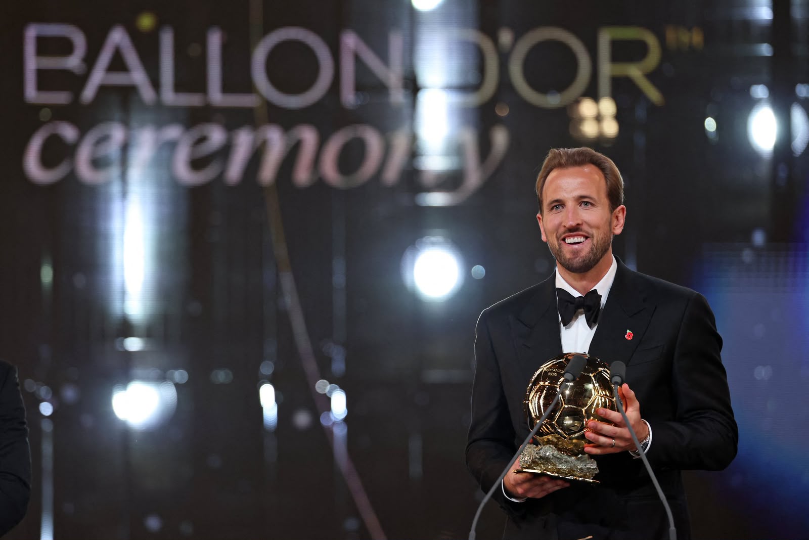 Harry Kane Kalahkan Mbappe dan Lamine Yamal, Sabet Ballon d'Or 2026