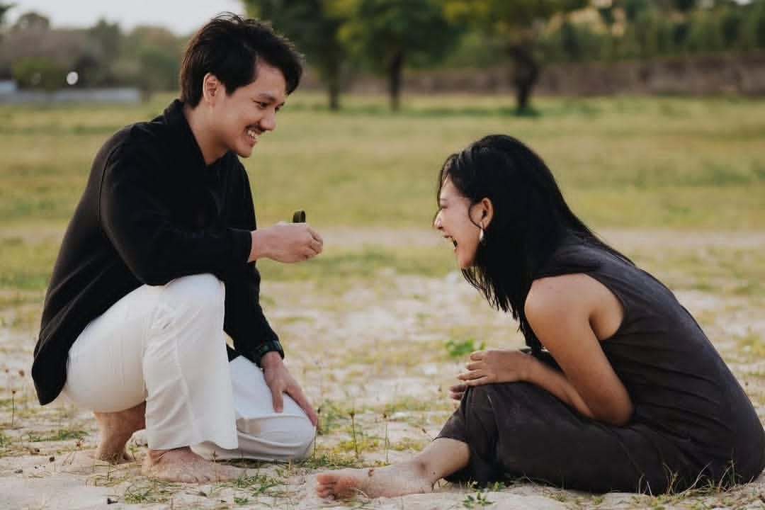 Sah Dilamar !! Agnes Naomi Bagikan Momen Bahagia Bersama Aaron Abia Junias