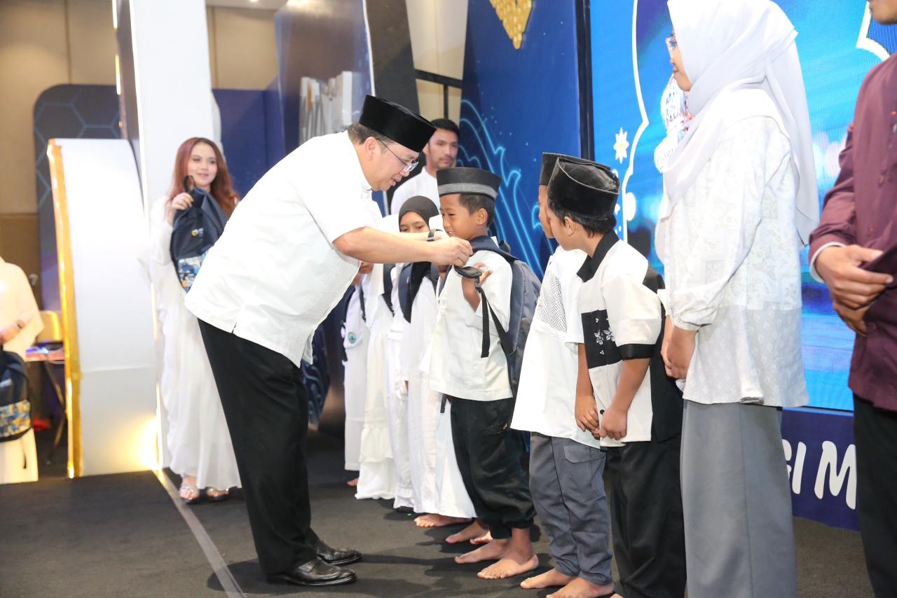 Berbagi Kebaikan dengan Masyarakat Medan, Bank Mandiri Gelar Buka Puasa, Santunan dan Khitanan Gratis