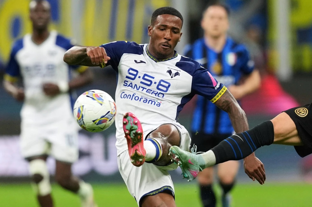 Wolves Rekrut Jackson Tchatchoua, Pemain Tercepat Serie A
