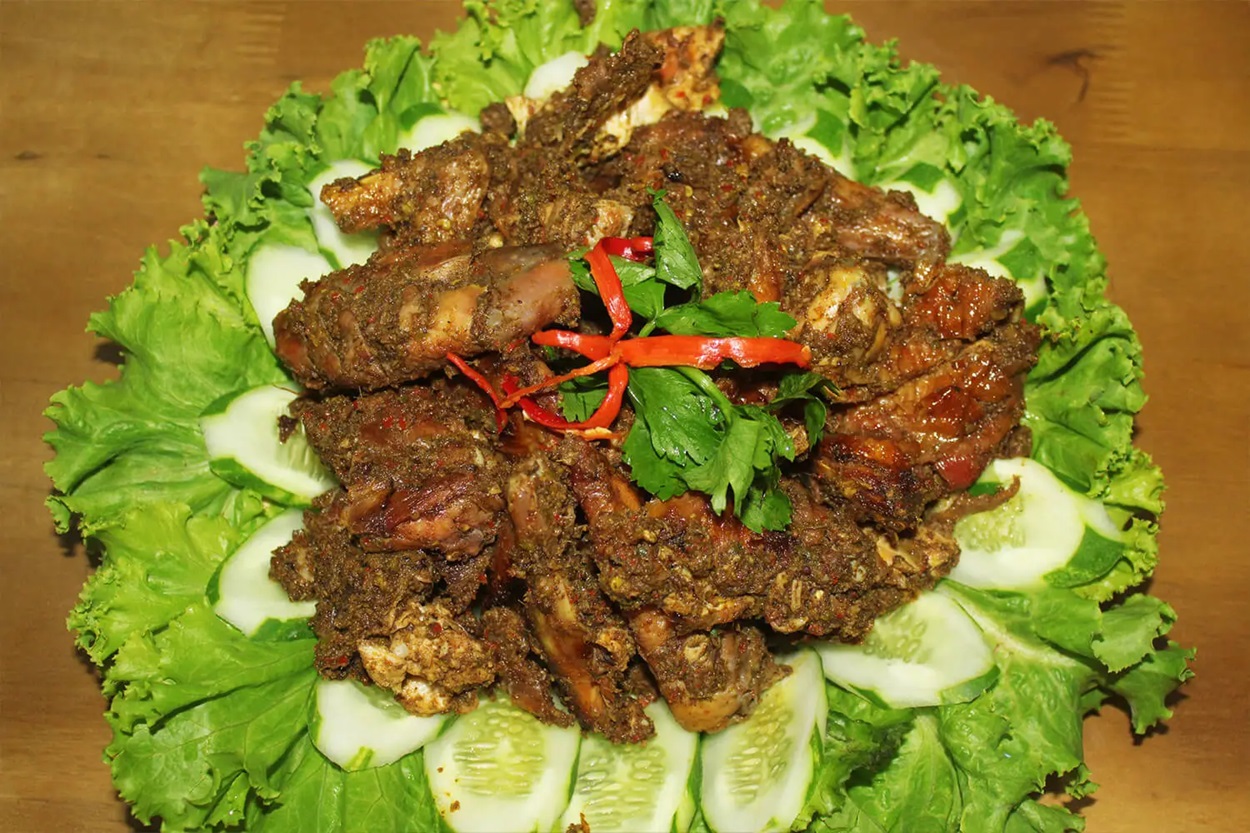 Ayam Napinadar: Cita Rasa Pedas Penuh Filosofi dari Dapur Tradisional Batak