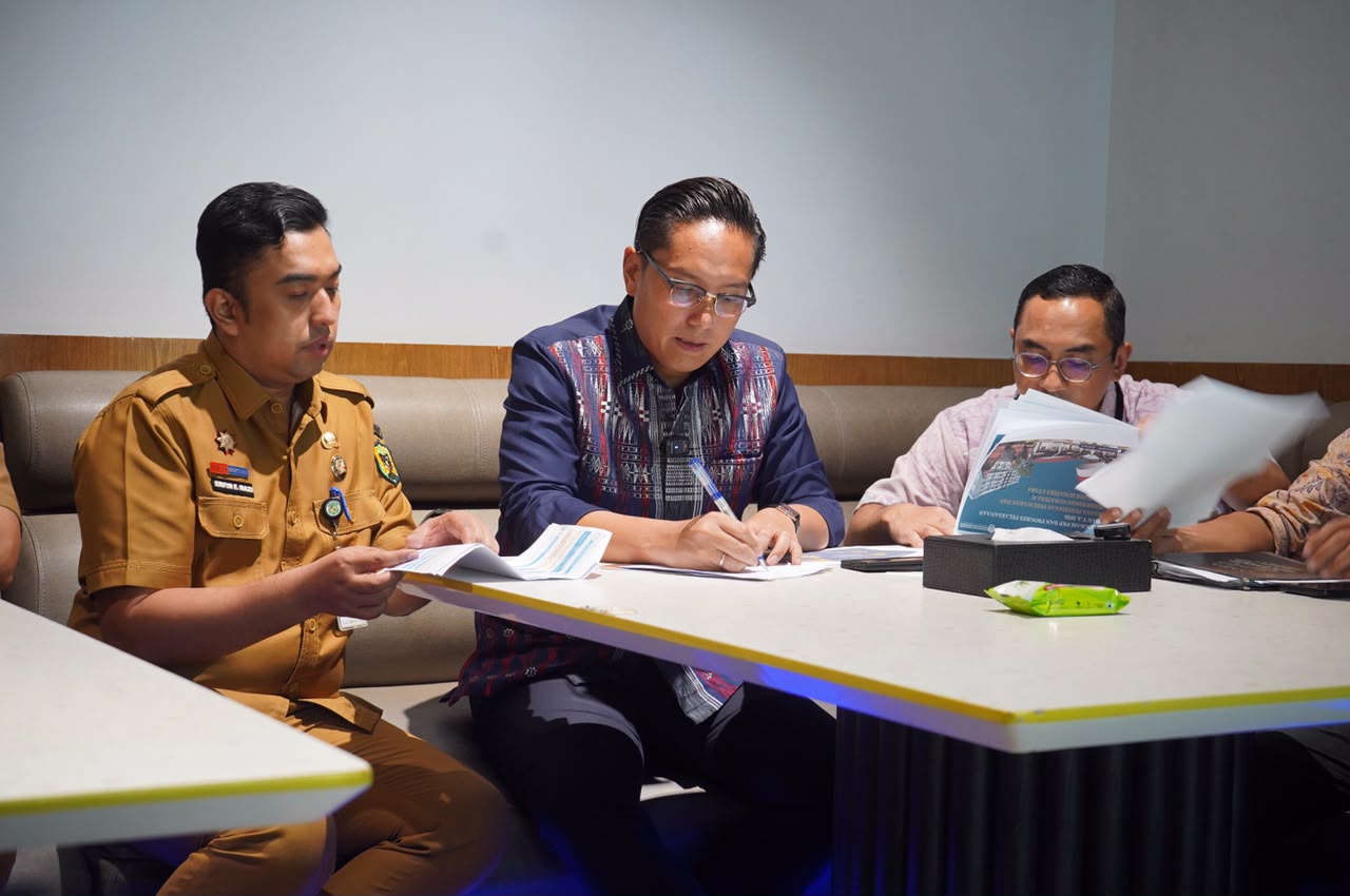 Rico Waas Targetkan 898 Unit Bedah Rumah di Medan Rampung Akhir 2026
