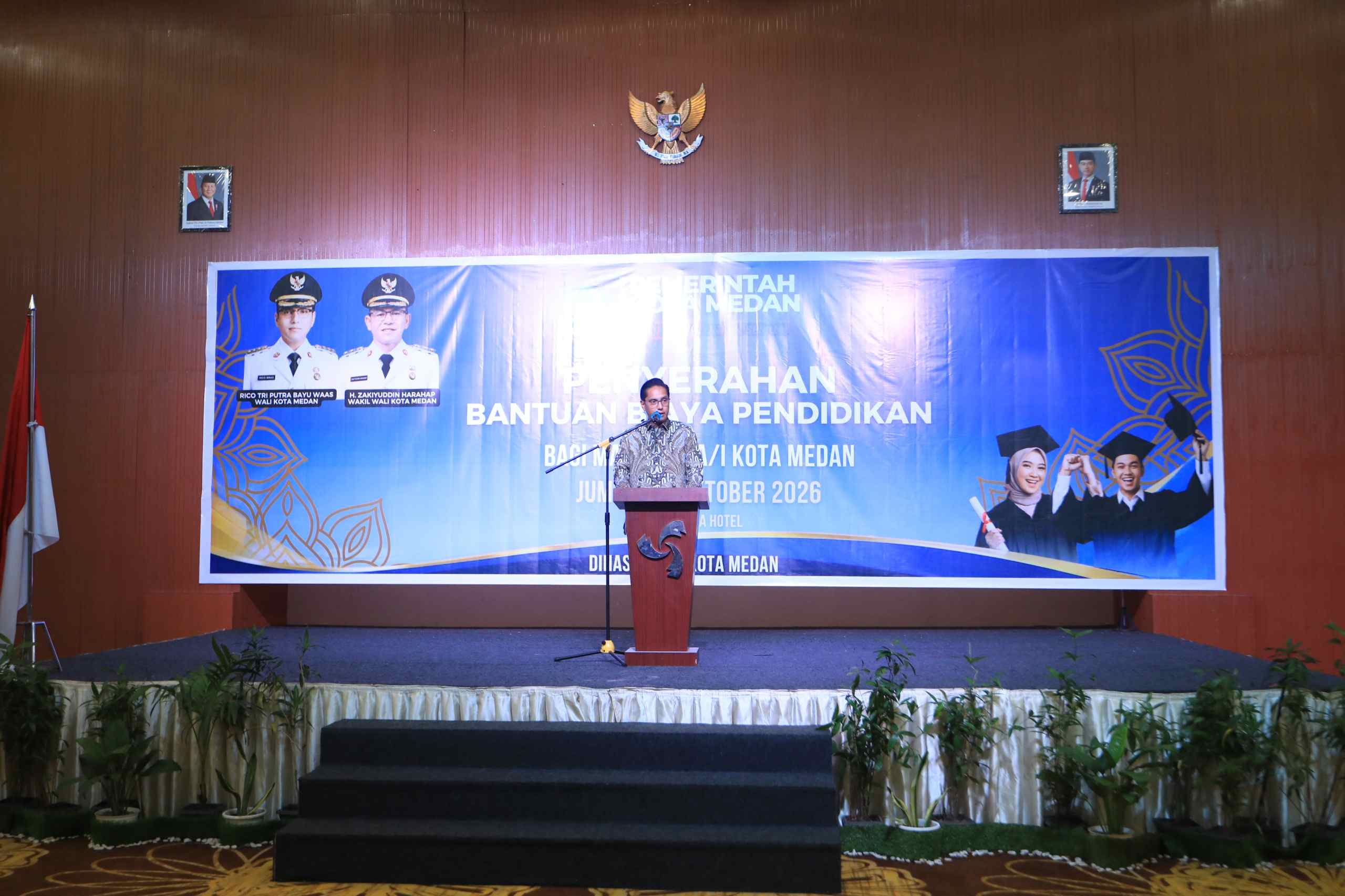 Rico Waas Janji Tambah Kuota Bantuan Pendidikan Mahasiswa Medan Tahun Depan