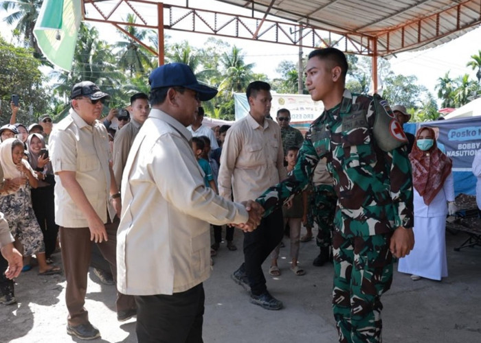 Rayakan Tahun Baru di Pengungsian, Presiden Prabowo Apresiasi Personel Pemulihan Bencana Tapsel