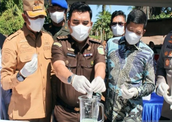 Selain Narkoba Kejari Madina Musnahkan 1,6 Juta Batang Rokok Ilegal