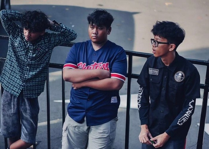 Dari Single 'Maling' ke Panggung Internasional : Kisah Viral Band Remaja SLR