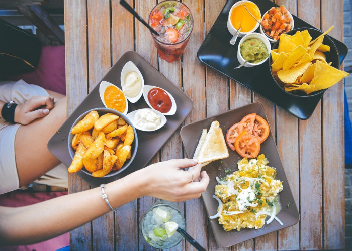 Alternatif Sehat Tetap Lezat: 14 Makanan Favorit Bisa Dinikmati Tanpa Rasa Bersalah