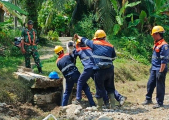 KAI Sumut Tutup Paksa 6 Perlintasan Ilegal, Demi Cegah Petaka Kereta Api