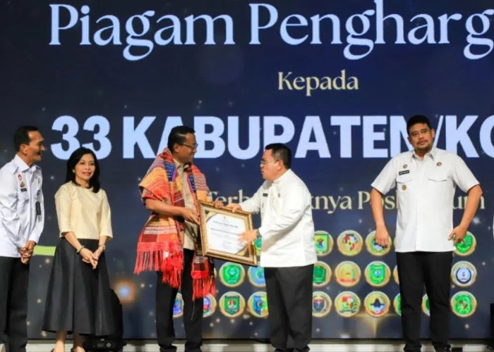 Pematangsiantar Cetak Prestasi !! Wali Kota Wesly Silalahi Terima Penghargaan Nasional 