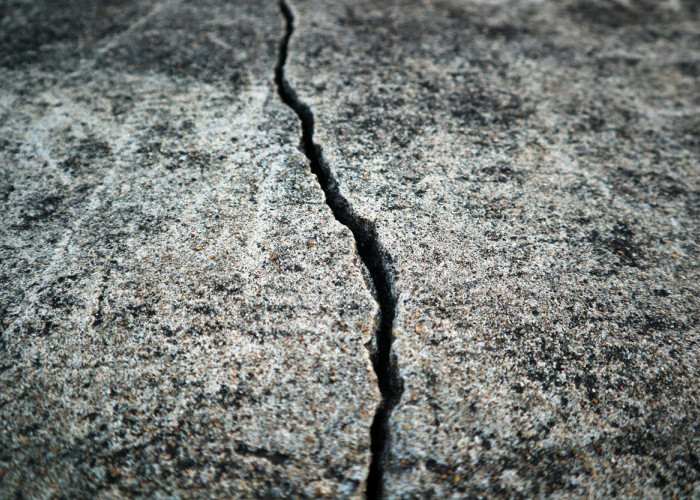 Gempa 7,4 SR Guncang Laut Filipina Selatan, 2 Tewas, Rusak Fasilitas Publik