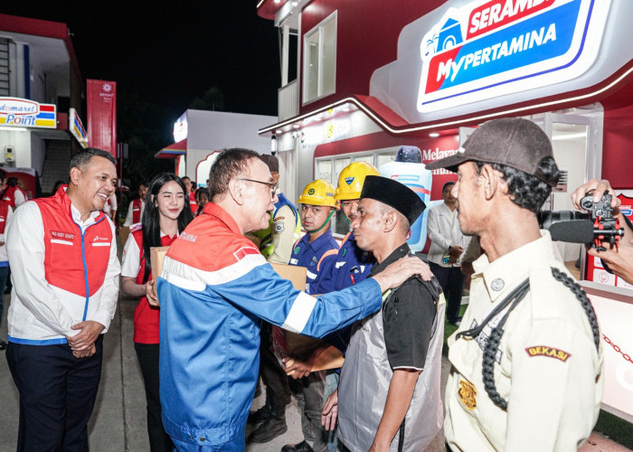 Pastikan Kesiapan BBM Arus Mudik 2026, Komisaris Utama Pertamina Tinjau SPBU Rest Area KM 57