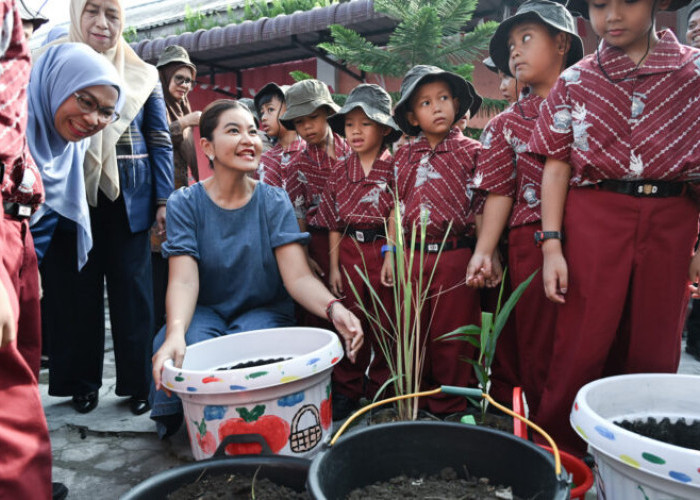 Kahiyang Ayu Tanamkan Kebiasaan Hidup Sehat kepada Siswa TK/SD Pertiwi Medan