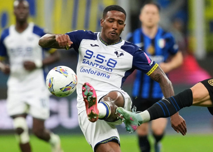 Wolves Rekrut Jackson Tchatchoua, Pemain Tercepat Serie A