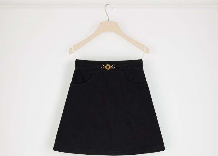 Midi Skirt Comeback !! Ini 3 Model Rok yang Diprediksi Bakal Kuasai Tren Fashion 2026