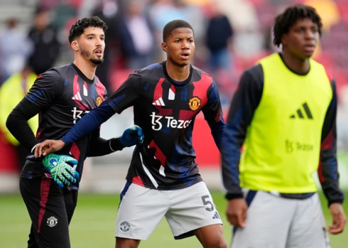 Diturunkan Kontra Brentford, Chido Obi Jadi Pemain Termuda Manchester United di Liga Inggris