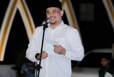 Lepas Pemudik Kereta Api, Bobby Nasution Sentil Desain Baju Hingga Keamanan Transportasi