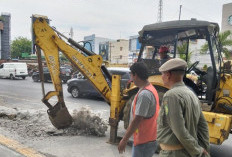 TAK PANDANG BULU! Pemkot Medan Bongkar Paksa Lahan Parkir Pengusaha Nakal di Jalan Adam Malik